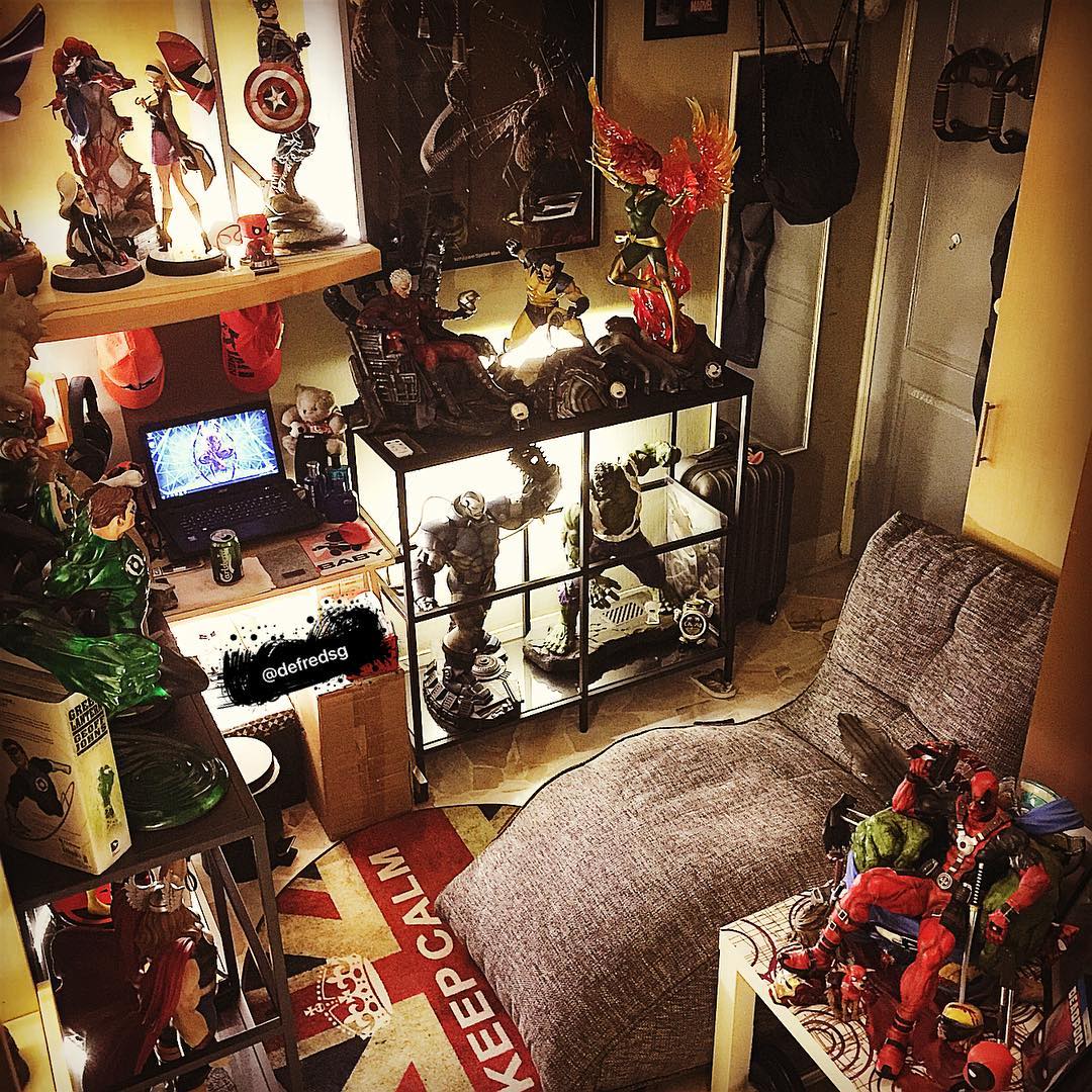 Avatar Lounger bean bag in the world of superheros